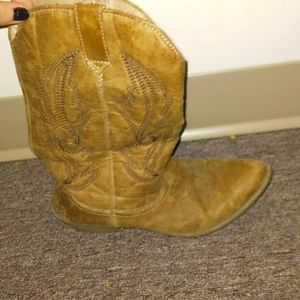 cowgirl boots